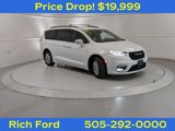 Used 2022 Chrysler Pacifica Touring-L image 1