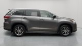 Used 2017 Toyota Highlander SE image 4