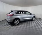 Used 2021 Ford Edge SE image 4
