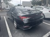 Used 2021 Hyundai Elantra SE image 3