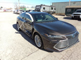 Used 2020 Toyota Avalon Limited image 2