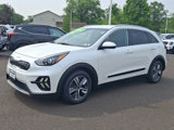 Certified 2022 Kia Niro LXS image 3