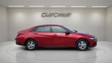 Used 2024 Hyundai Elantra SE image 2