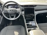New 2025 Jeep Grand Cherokee L Laredo image 4