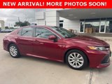 Used 2018 Toyota Camry LE image 2