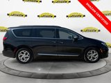 Used 2023 Chrysler Pacifica Limited image 6
