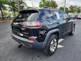 Used 2019 Jeep Cherokee Trailhawk image 3