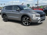 Used 2022 Mitsubishi Outlander SE image 2