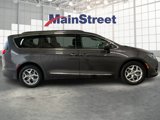 Used 2017 Chrysler Pacifica Touring-L w/ Tire & Wheel Group image 6