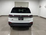 New 2025 Volkswagen Taos SE image 5