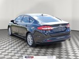 Used 2017 Ford Fusion SE w/ Fusion SE Technology Package image 3