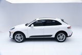 Certified 2022 Porsche Macan image 2