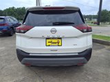 Used 2023 Nissan Rogue SV image 3