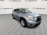 Used 2016 Toyota Highlander LE image 2