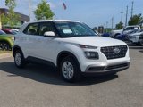 New 2025 Hyundai Venue SE image 3