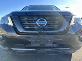 Used 2019 Nissan Pathfinder SV image 2