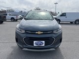 Used 2022 Chevrolet Trax LT w/ LT Convenience Package image 2
