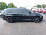 Used 2020 Chrysler Voyager Lxi image 2
