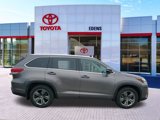 Used 2017 Toyota Highlander Limited Platinum image 2
