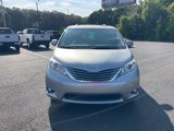 Used 2015 Toyota Sienna XLE image 2