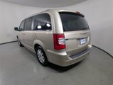 Used 2016 Chrysler Town & Country Touring image 5