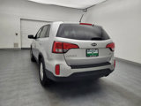 Used 2015 Kia Sorento LX image 6