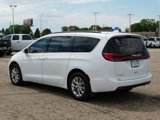 Used 2022 Chrysler Pacifica Touring-L image 5