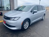 Used 2022 Chrysler Voyager LX image 3