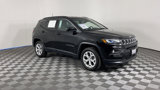 Used 2024 Jeep Compass Latitude image 2