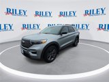Certified 2022 Ford Explorer XLT w/ Equipment Group 202A image 4