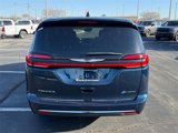 New 2025 Chrysler Pacifica Select image 4