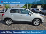 Used 2022 Chevrolet Trax LT w/ LT Convenience Package image 4