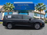 New 2025 Chrysler Pacifica Select image 4