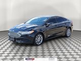 Used 2017 Ford Fusion SE w/ Fusion SE Technology Package image 2