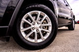 Used 2021 Jeep Grand Cherokee Laredo image 2