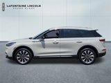 Certified 2022 Lincoln Corsair Reserve w/ Equipment Group 201A image 2