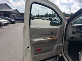 Used 2009 Chrysler Aspen Limited image 6