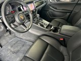 Used 2024 Porsche Macan w/ Premium Plus Package image 4
