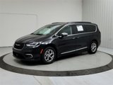 Used 2023 Chrysler Pacifica Limited image 3