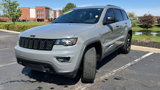Used 2020 Jeep Grand Cherokee Laredo image 3