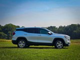 Used 2022 GMC Terrain SLE image 3