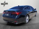 Used 2019 Toyota Avalon XLE w/ Moonroof Package image 3