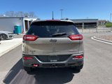 Used 2017 Jeep Cherokee Trailhawk image 5