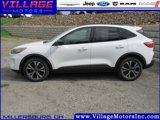 Used 2022 Ford Escape SE w/ SE Sport Appearance Package image 4