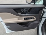 Used 2021 Lincoln Corsair AWD w/ Premium Package image 6
