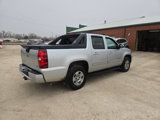 Used 2011 Chevrolet Avalanche LS w/ Convenience Package image 3