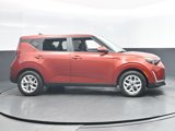 Used 2023 Kia Soul LX w/ LX Technology Package image 4