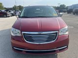 Used 2014 Chrysler Town & Country Touring-L w/ Driver Convenience Group image 3