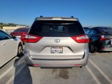 Used 2018 Toyota Sienna LE image 4