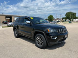 Used 2017 Jeep Grand Cherokee Limited image 3